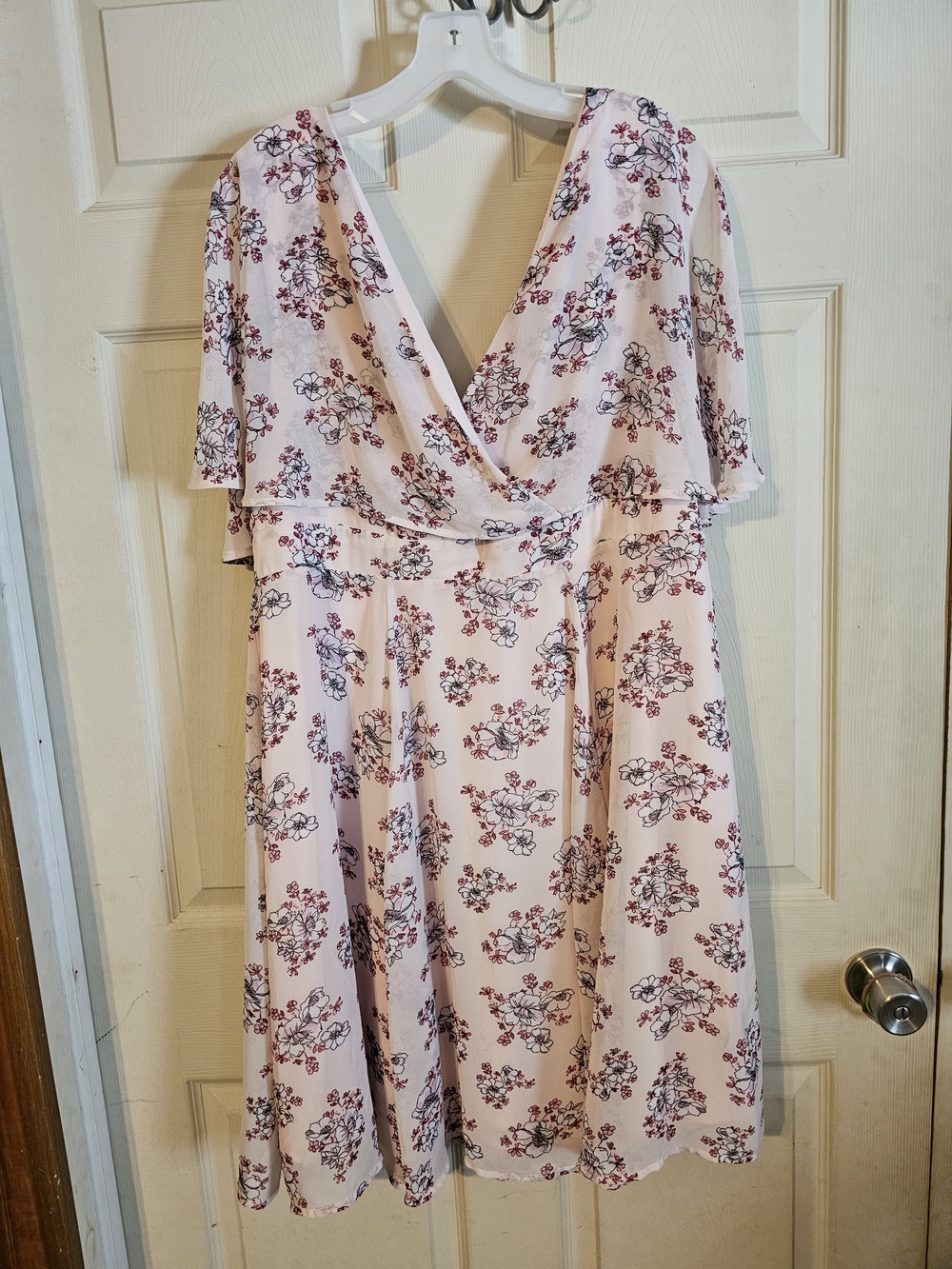 🌸 Torrid Floral Cape Overlay Dress – Size 12